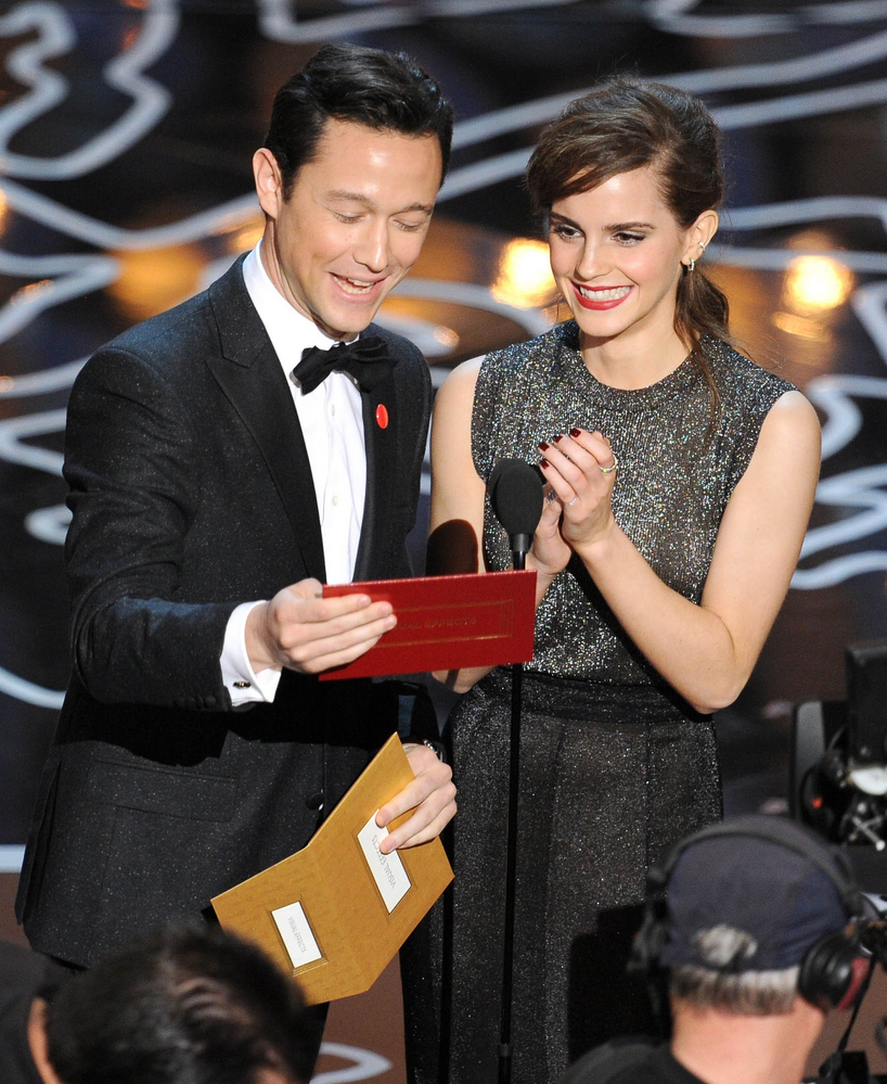 Emma-2014-march-86th-annual-academy-awards_105.jpg