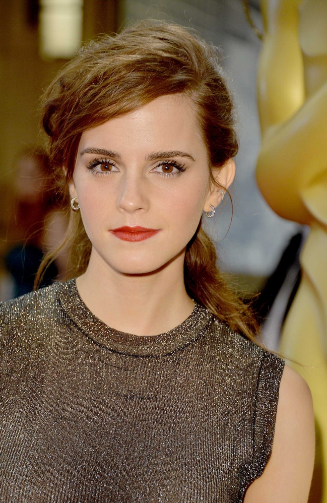Emma-2014-march-86th-annual-academy-awards_56.jpg