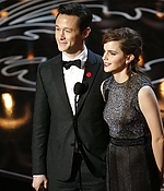 Emma-2014-march-86th-annual-academy-awards_73.jpg