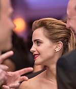 emma_watson_2016_white_house_correspondents_dinner_43.jpg