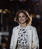 emma_watson_2016_one_young_world_opening_ceremony_16.jpg