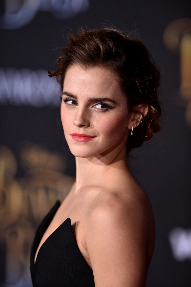 emma_watson_2017_mar_batb_la_premiere_634.jpg