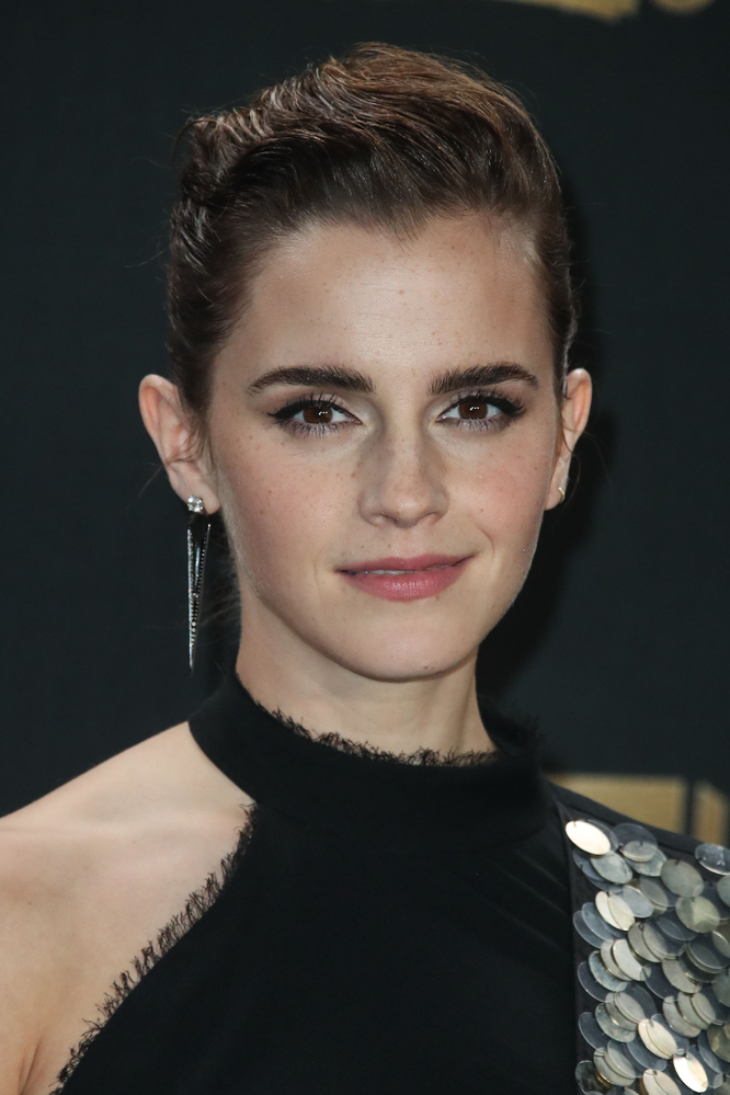 emma_watson_2017_may_7th_mtv_movie_tv_awards_142.jpg