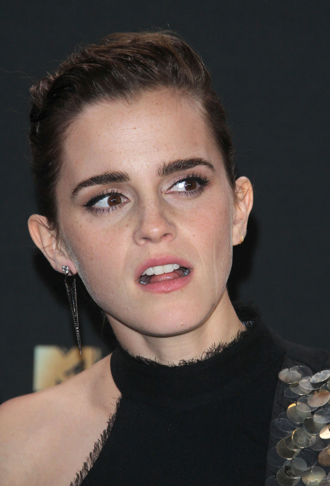 emma_watson_2017_may_7th_mtv_movie_tv_awards_206.jpg