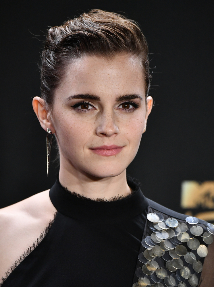emma_watson_2017_may_7th_mtv_movie_tv_awards_224.jpg