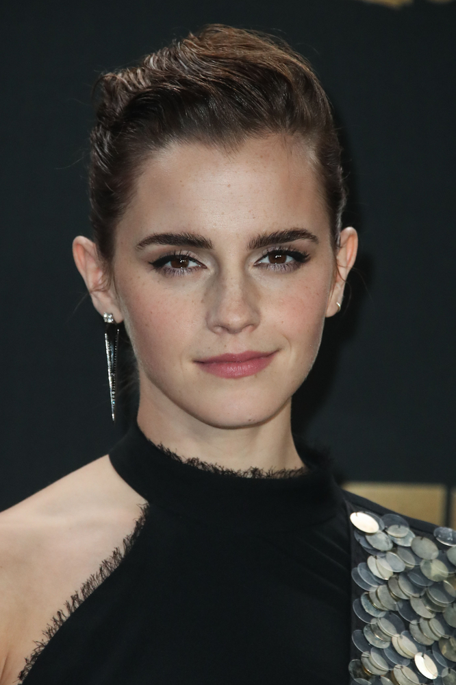 emma_watson_2017_may_7th_mtv_movie_tv_awards_237.jpg