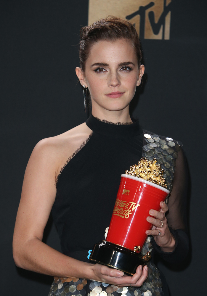 emma_watson_2017_may_7th_mtv_movie_tv_awards_257.jpg
