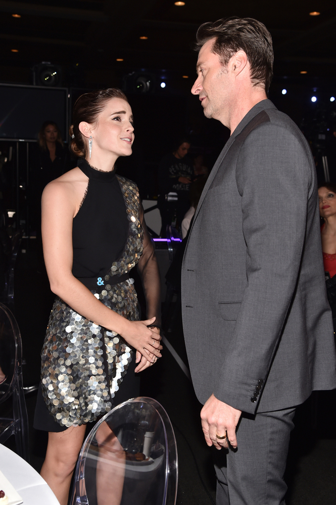 emma_watson_2017_may_7th_mtv_movie_tv_awards_36.jpg