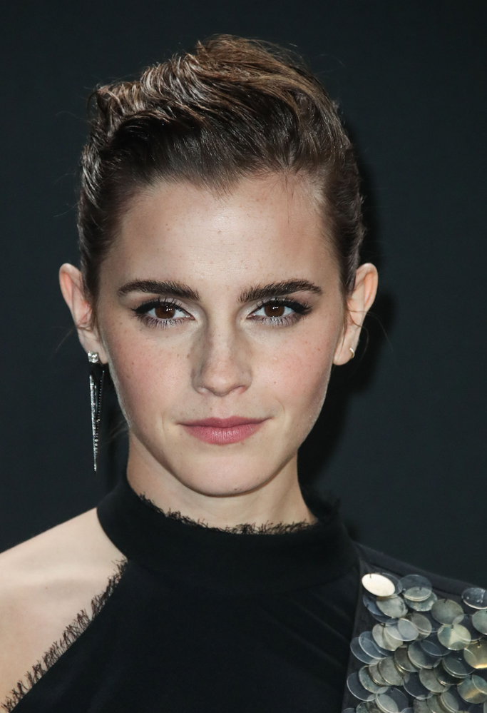 emma_watson_2017_may_7th_mtv_movie_tv_awards_473.jpg