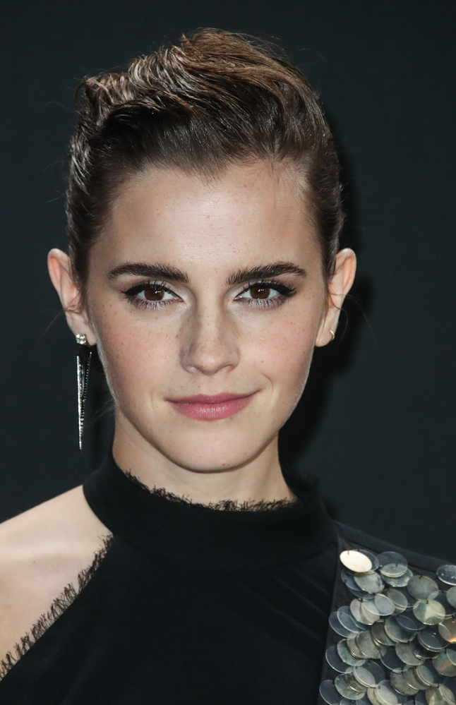 emma_watson_2017_may_7th_mtv_movie_tv_awards_476.jpg