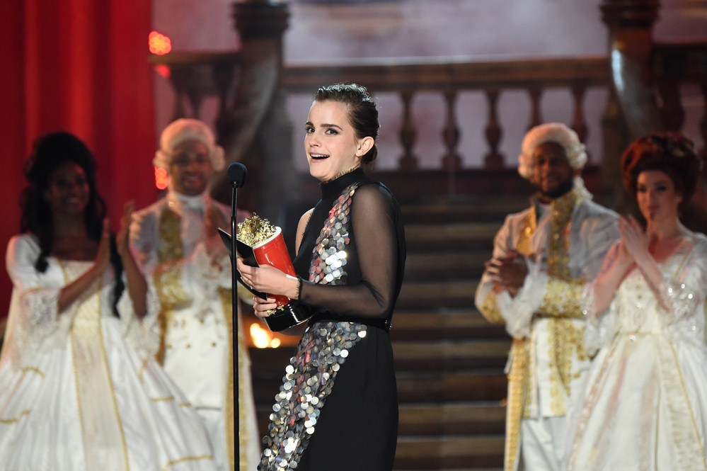 emma_watson_2017_may_7th_mtv_movie_tv_awards_503.jpg
