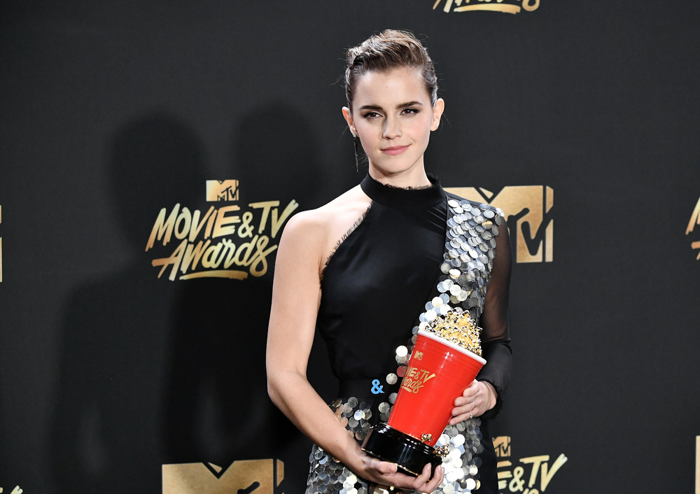 emma_watson_2017_may_7th_mtv_movie_tv_awards_69.jpg