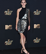 emma_watson_2017_may_7th_mtv_movie_tv_awards_291.jpg