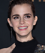 emma_watson_2017_may_7th_mtv_movie_tv_awards_418.jpg