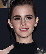 emma_watson_2017_may_7th_mtv_movie_tv_awards_424.jpg