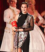 emma_watson_2017_may_7th_mtv_movie_tv_awards_501.jpg
