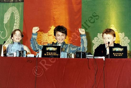 EEW_2002event_oct25_hp_cos_london_press_con_tags_001.jpg