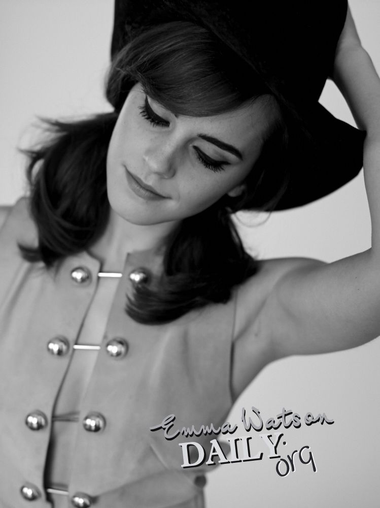 EEW_2014shoot_elle_us_carter_smith_tags_13.jpg