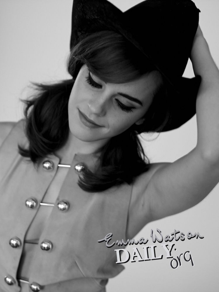 EEW_2014shoot_elle_us_carter_smith_tags_14.jpg