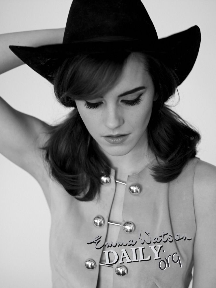 EEW_2014shoot_elle_us_carter_smith_tags_25.jpg