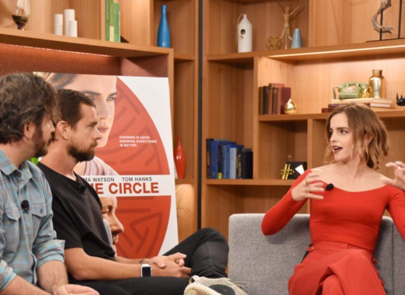 emma_watson_2017_apr_24th_live_q_a_at_the_twitter_hq_03.jpg