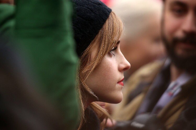 emma_watson_2017_womens_march_on_washington_27.jpg