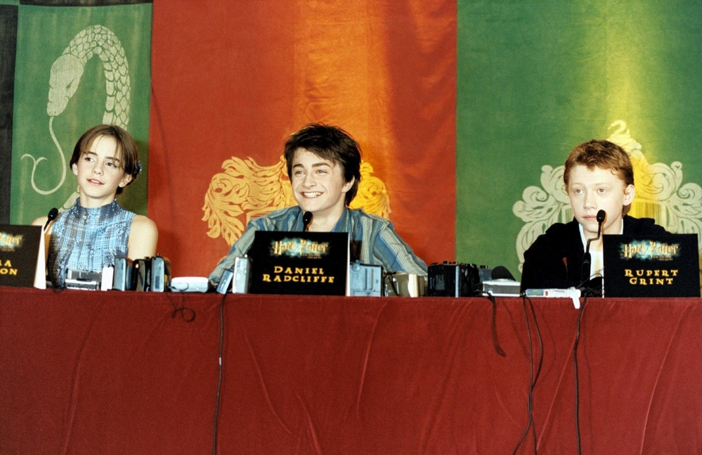 EEW_2002event_oct25_hp_cos_london_press_con_003.jpg
