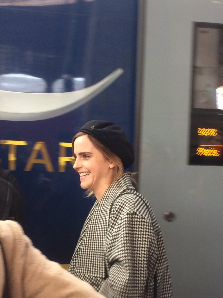EEW_2017candid_feb19_arrives_in_paris_05.jpg