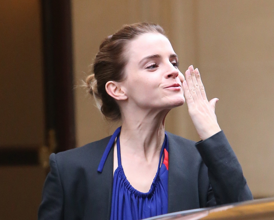 EEW_2017candid_feb20_leaves_le_meurice_hotel_in_paris_07.jpg
