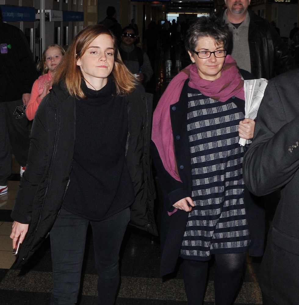 EEW_2017candid_jan20_arrives_in_washingtondc_with_her_mom_08.jpg