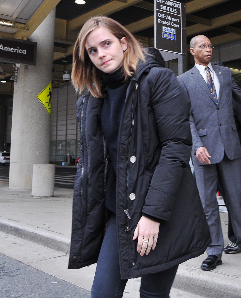 EEW_2017candid_jan20_arrives_in_washingtondc_with_her_mom_20.jpg
