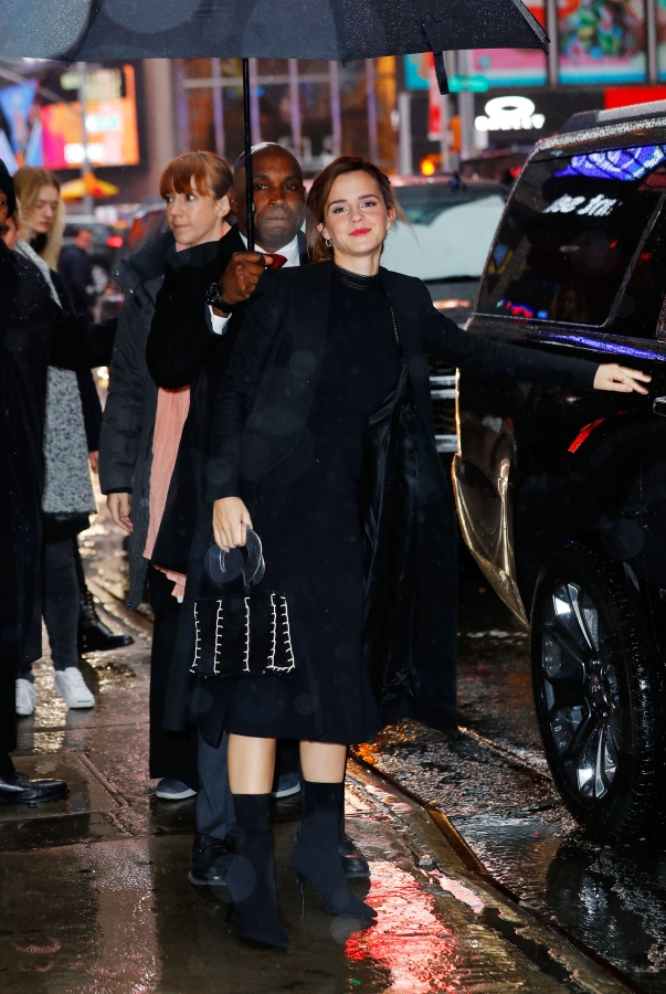 EEW_2017candid_mar10_goodmorning_america_in_nyc_arrival_02.jpg