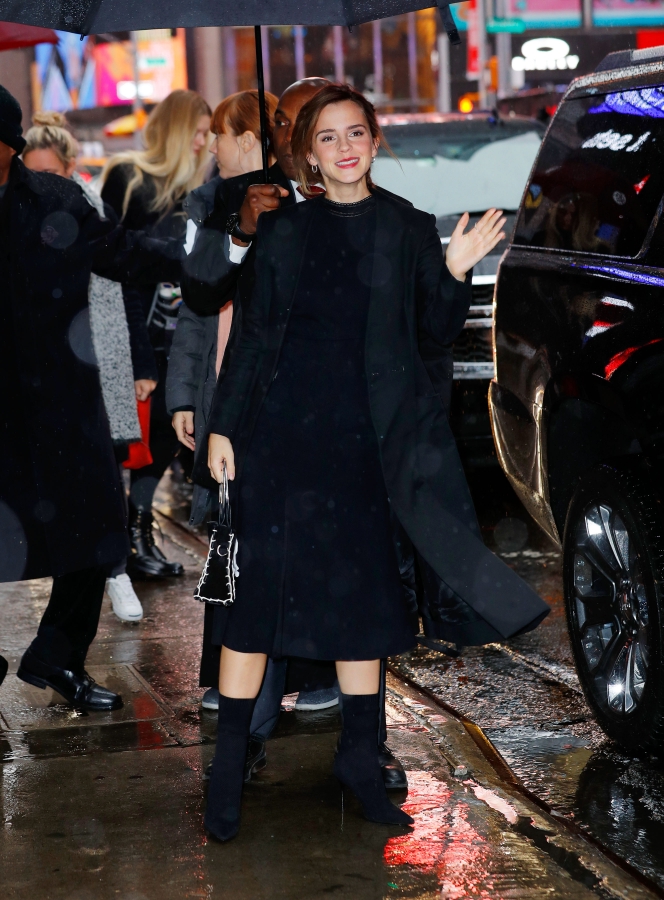 EEW_2017candid_mar10_goodmorning_america_in_nyc_arrival_04.jpg