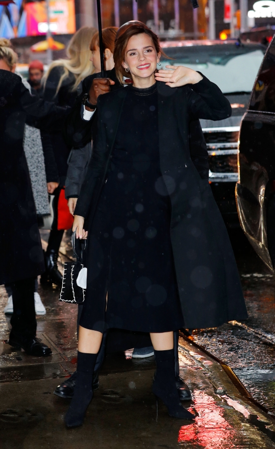 EEW_2017candid_mar10_goodmorning_america_in_nyc_arrival_05.jpg