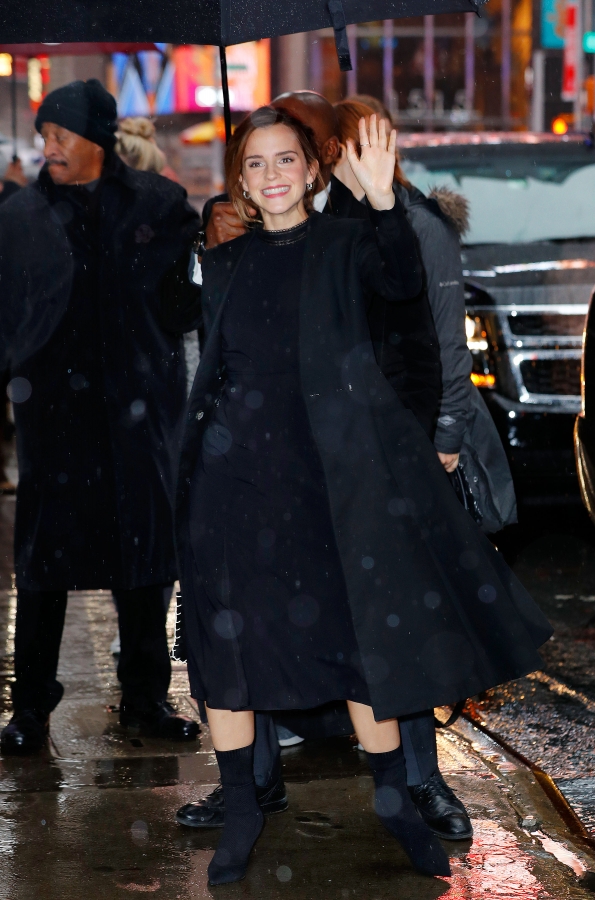 EEW_2017candid_mar10_goodmorning_america_in_nyc_arrival_06.jpg