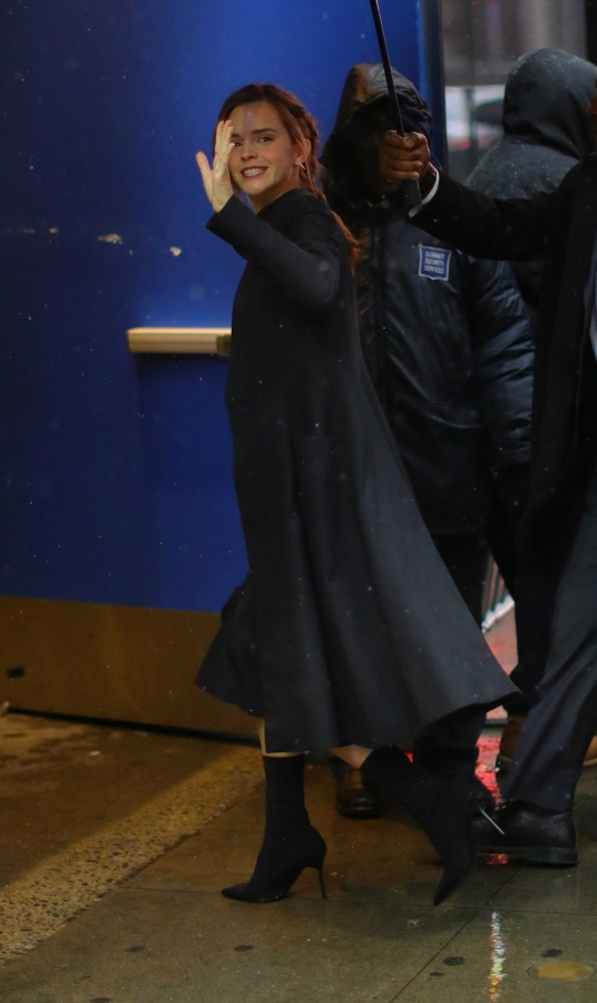 EEW_2017candid_mar10_goodmorning_america_in_nyc_arrival_110.jpg