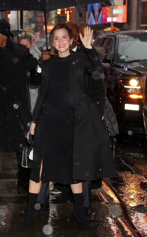 EEW_2017candid_mar10_goodmorning_america_in_nyc_arrival_13.jpg