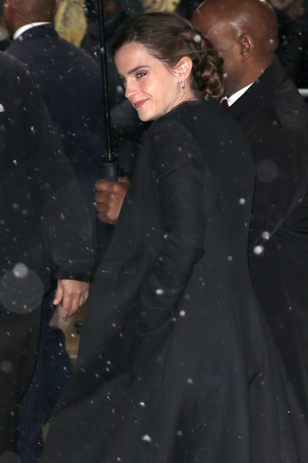 EEW_2017candid_mar10_goodmorning_america_in_nyc_arrival_21.jpg