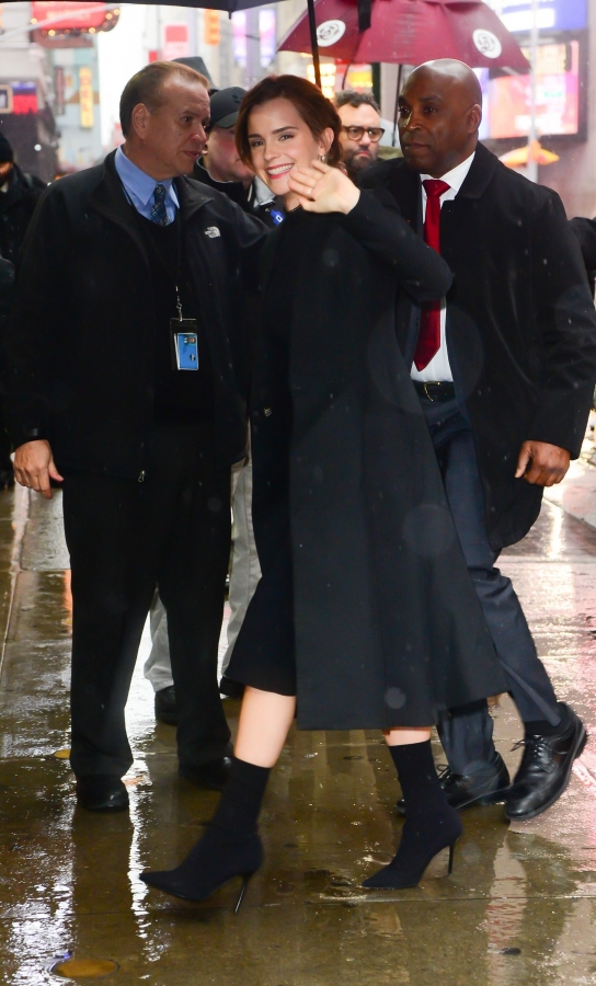EEW_2017candid_mar10_goodmorning_america_in_nyc_arrival_28.jpg