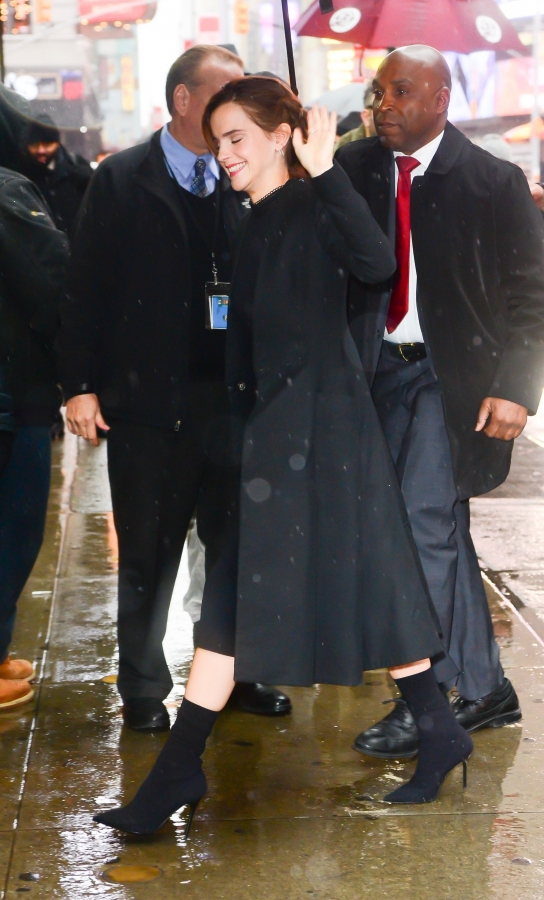 EEW_2017candid_mar10_goodmorning_america_in_nyc_arrival_29.jpg
