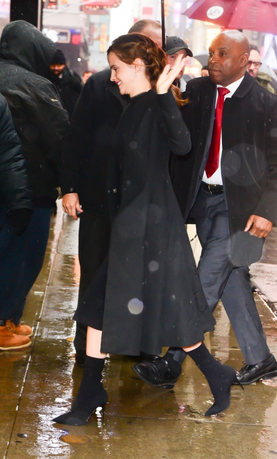 EEW_2017candid_mar10_goodmorning_america_in_nyc_arrival_30.jpg
