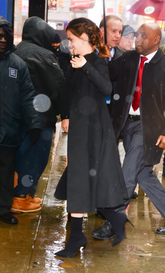 EEW_2017candid_mar10_goodmorning_america_in_nyc_arrival_31.jpg
