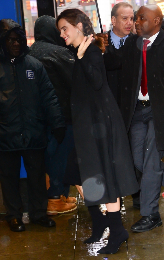 EEW_2017candid_mar10_goodmorning_america_in_nyc_arrival_32.jpg