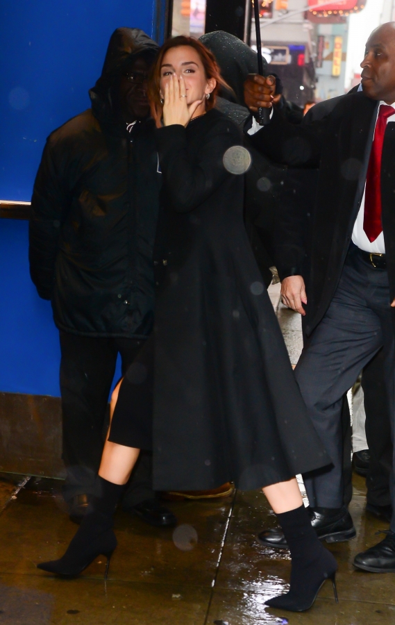 EEW_2017candid_mar10_goodmorning_america_in_nyc_arrival_34.jpg