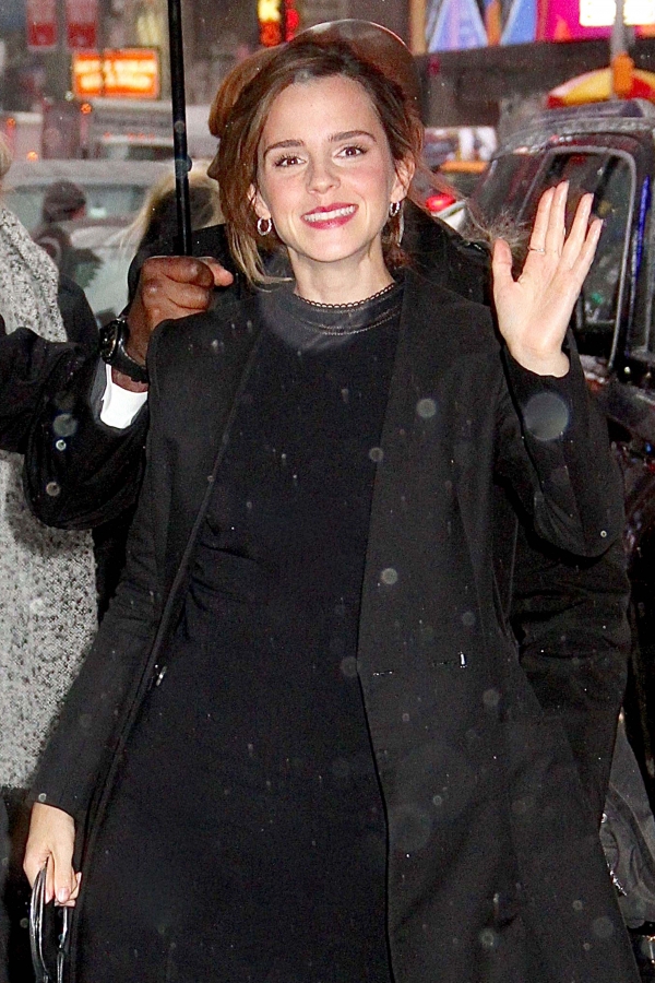 EEW_2017candid_mar10_goodmorning_america_in_nyc_arrival_49.jpg