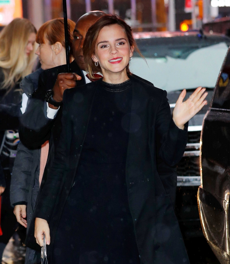 EEW_2017candid_mar10_goodmorning_america_in_nyc_arrival_59.jpg