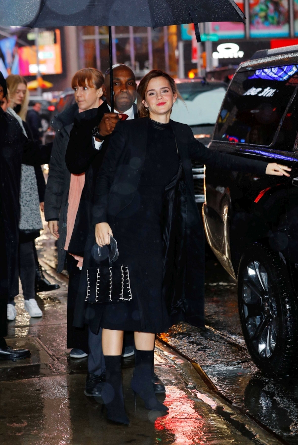 EEW_2017candid_mar10_goodmorning_america_in_nyc_arrival_61.jpg