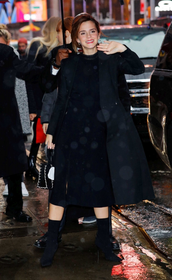 EEW_2017candid_mar10_goodmorning_america_in_nyc_arrival_70.jpg