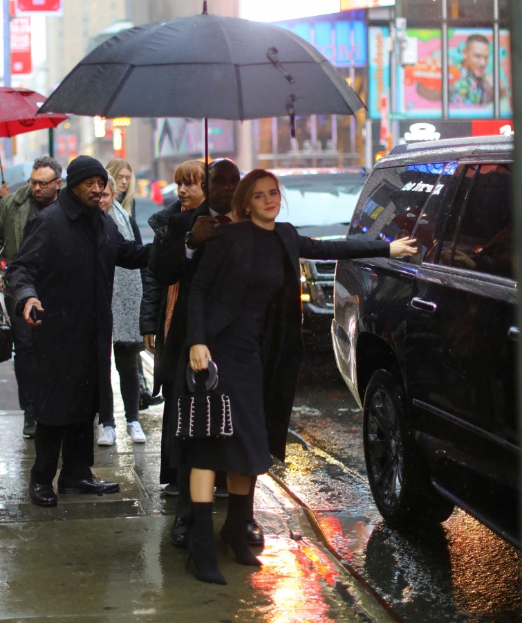 EEW_2017candid_mar10_goodmorning_america_in_nyc_arrival_81.jpg