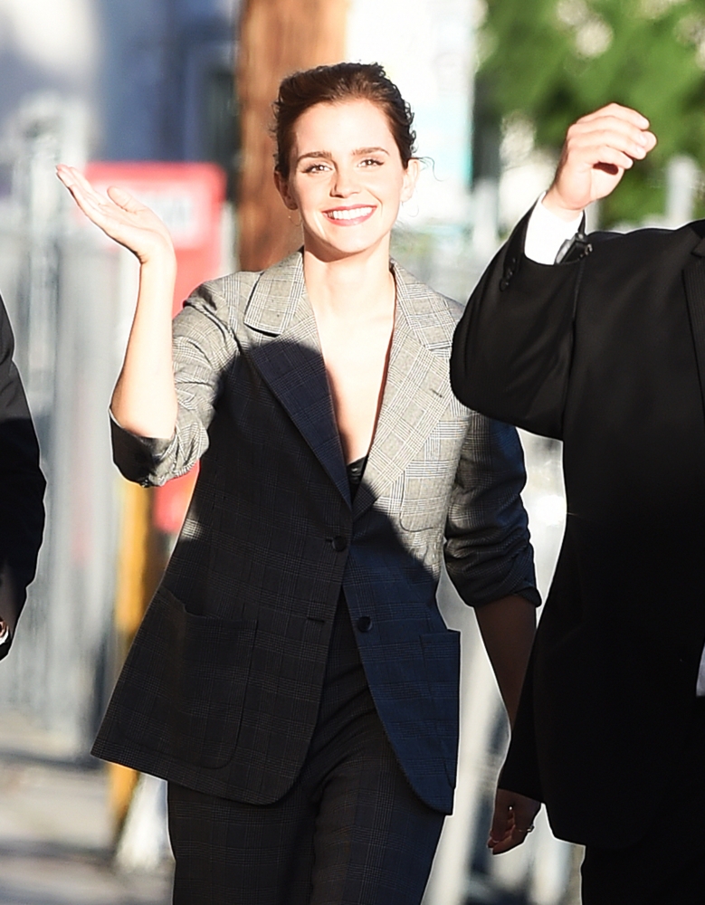 EEW_2017candid_mar6_arrives_to_jimmy_kimmel_live_in_la_26.jpg